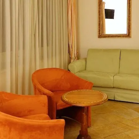 Otel Poggio Radicati De Charme 4*