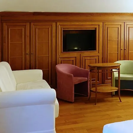 Poggio Radicati De Charme Otel Saluzzo