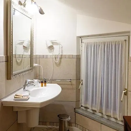 Poggio Radicati De Charme Otel Saluzzo