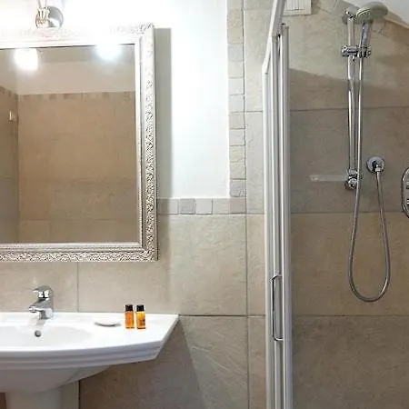 Otel Poggio Radicati De Charme Saluzzo