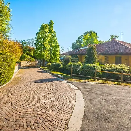 Poggio Radicati De Charme מלון סאלוצו