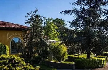 Poggio Radicati De Charme סאלוצו