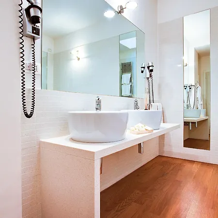 Poggio Radicati De Charme Otel Saluzzo