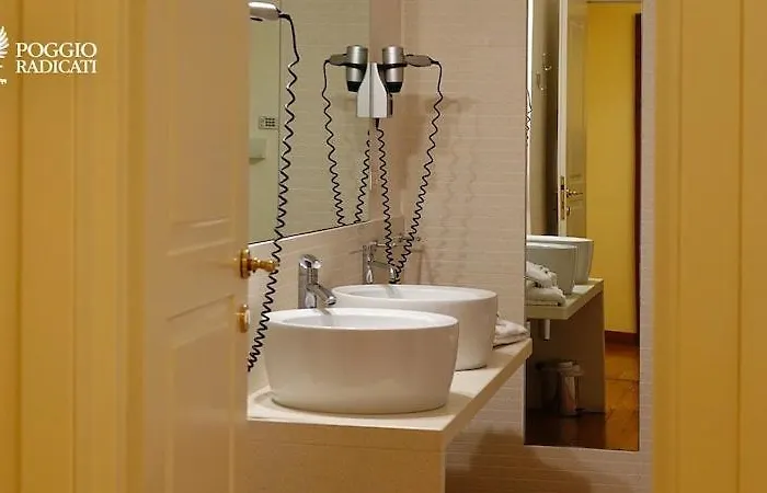 Poggio Radicati De Charme 4*