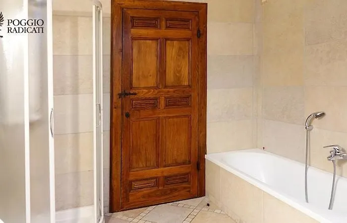 Poggio Radicati De Charme 4*