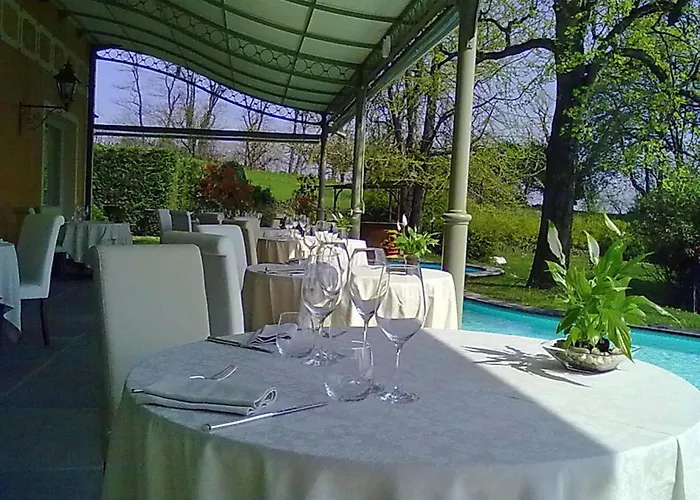 Poggio Radicati De Charme 호텔 4*